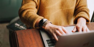 How To Reduce Distractions In A Home Working Space