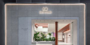 Breaking Spatial Constraints with Dynamic Form and Symbiosis